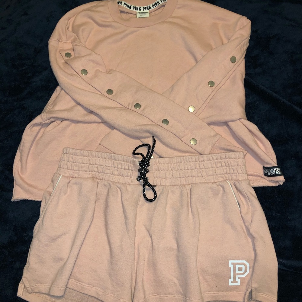 Pink Cropped crew neck & shorts matching set.